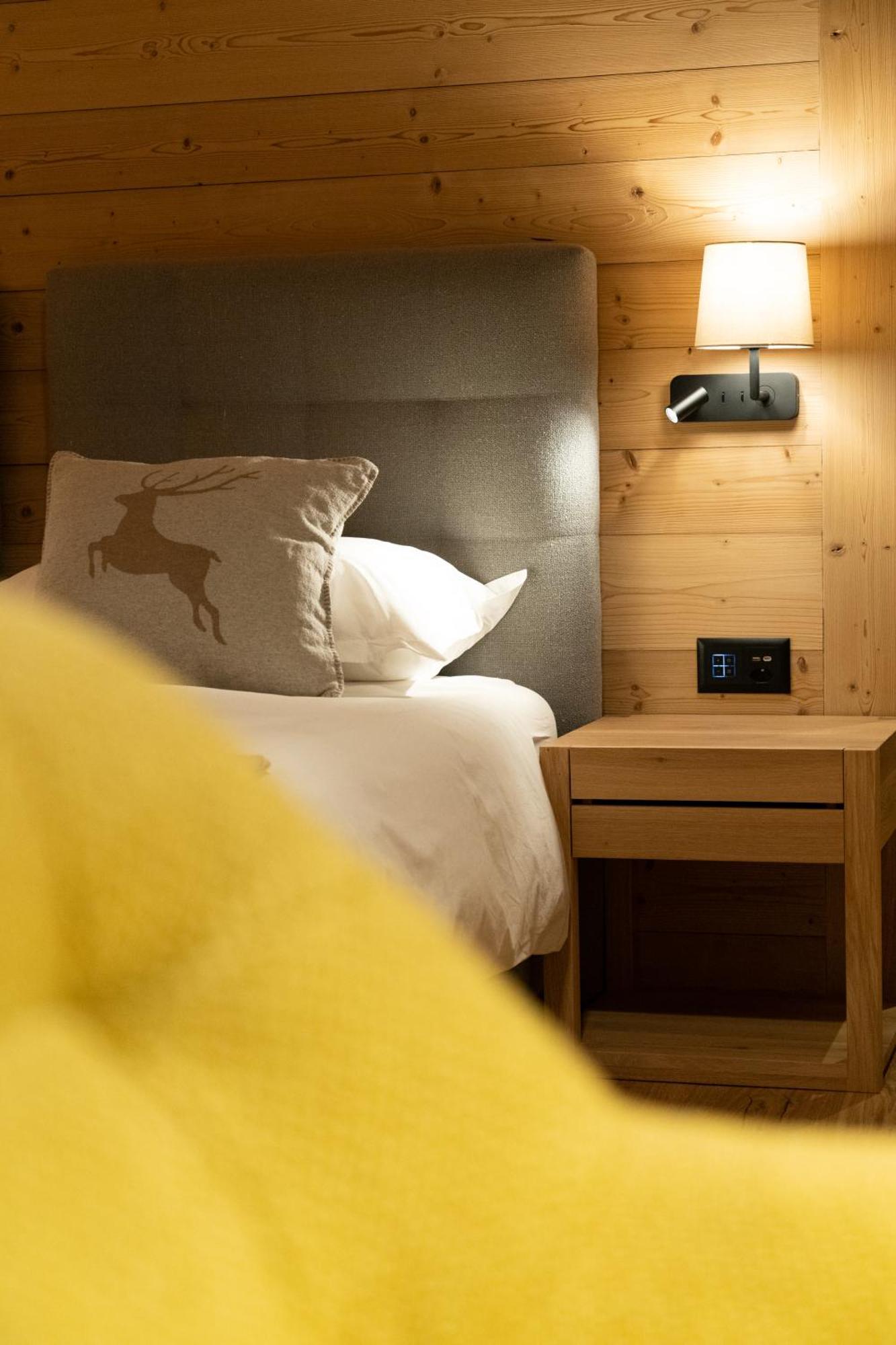 Les Chamois Hotel 3*